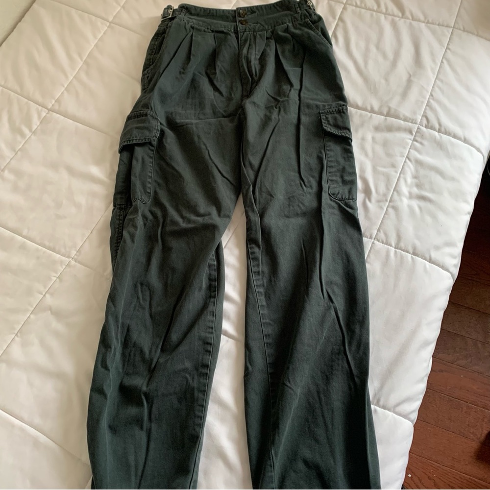 High-rise cargo pants